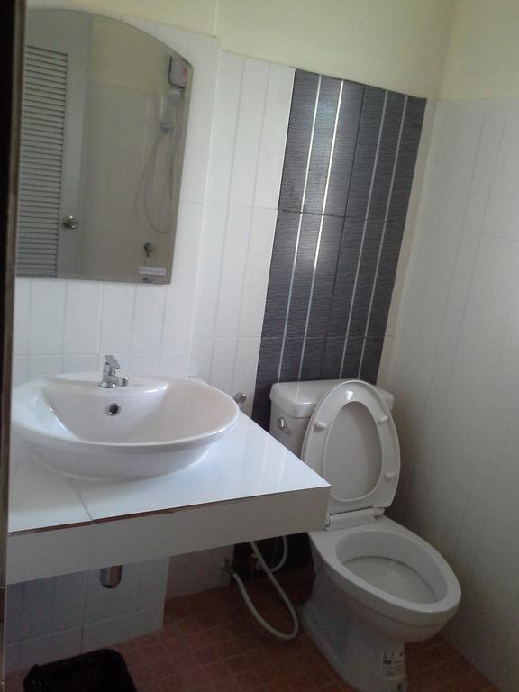 Bansappoori Aparthotel Lamphun Phòng bức ảnh